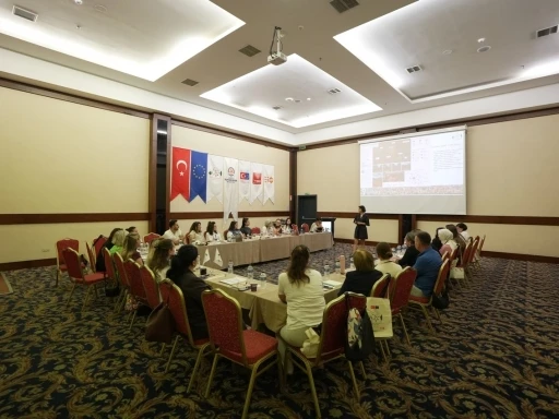 Denizli B&uuml;y&uuml;kşehir, kadın dostu kent i&ccedil;in yol haritasını oluşturuyor
