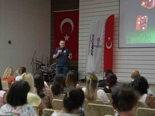 Denizli B&uuml;y&uuml;kşehir personeli, bağımlılık ve siber su&ccedil;larla m&uuml;cadele eğitimi aldı
