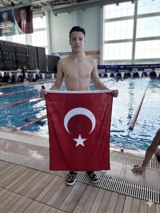 Denizli B&uuml;y&uuml;kşehirin gen&ccedil; sporcusundan 4 T&uuml;rkiye şampiyonluğu
