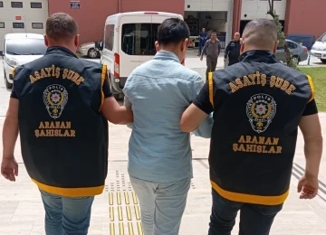 Denizli’de 51 yıl hapisle aranan 2 kişi yakalandı
