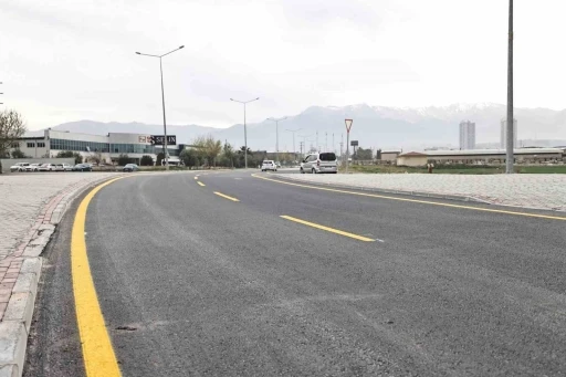Denizli’de Ahmet Nazif Zorlu Sanayi Sitesi kavşağı güvenli hale getirildi
