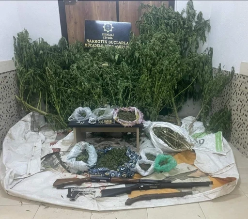 Denizli’de evlerinde uyuşturucu madde çıkan 3 zehir tacirinden 2’si tutuklandı
