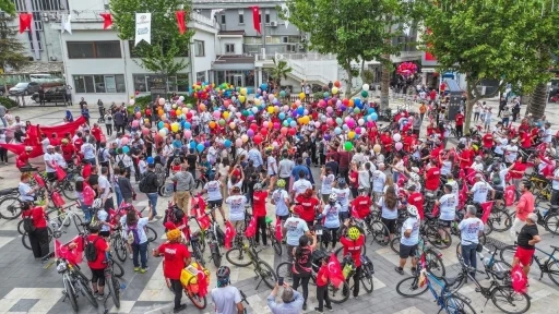 Denizli&rsquo;de "Umuda Pedal &Ccedil;evir" Bisiklet Şenliği kortej y&uuml;r&uuml;y&uuml;ş&uuml;yle başladı
