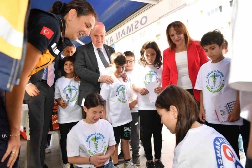 Denizli’de ‘Sağlıklı Çocuk, Sağlıklı Gelecek’ projesi hayata geçirildi
