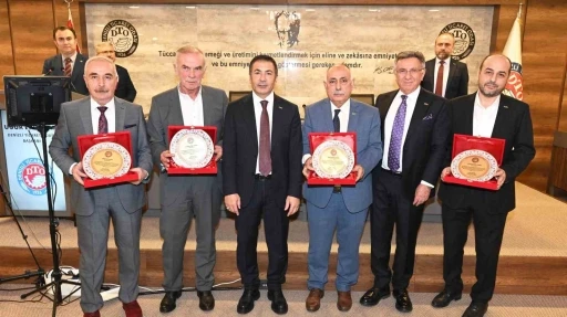 Denizli ekonomisi yılı g&uuml;&ccedil;l&uuml; verilerle kapatıyor
