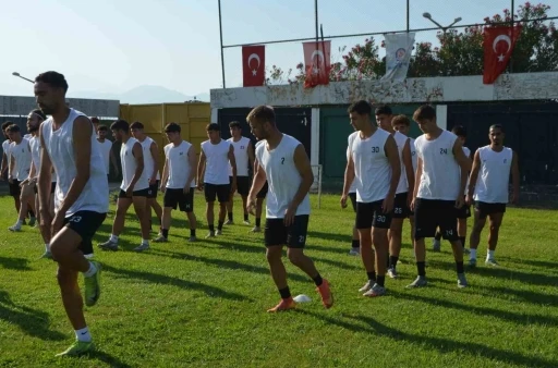 Denizli İdmanyurdu yeni sezon hazırlıklarına devam ediyor
