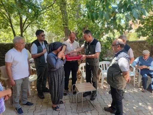 Denizli Orman Bölge Müdürü Köle orman şehitlerinin ailelerini ziyaret etti

