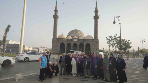 Denizli umre kafilesi Medine&rsquo;de manevi dolu bir g&uuml;n yaşadı
