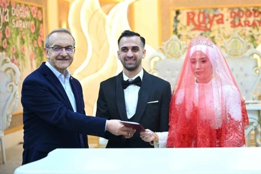 Depremde bacağını kaybeden gen&ccedil;, yaşadığı b&uuml;y&uuml;k acıların ardından yeni bir hayata adım attı
