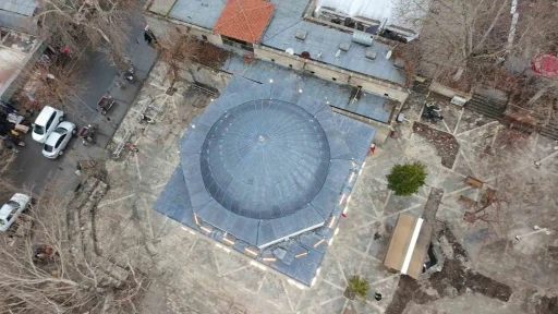 Depremde hasar alan Mevlevihane Cami yeniden ibadete a&ccedil;ıldı
