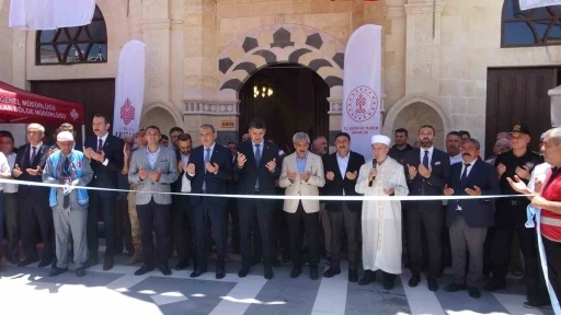 Depremde hasar g&ouml;ren Kilis Ulu Cami ile Şurahbil Bin Hasene Cami ve T&uuml;rbesi yeniden ibadete a&ccedil;ıldı
