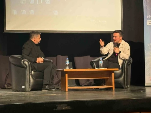 Depremde medyanın sorumluluğu Bilim Kafe&rsquo;de konuşuldu
