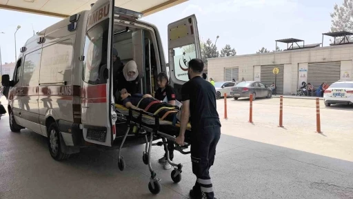 Depremden kaçarken merdivenlerden düştü
