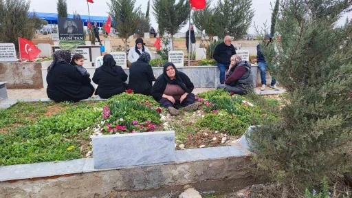 Depremin 3. yıl d&ouml;n&uuml;m&uuml;nde en acı kare
