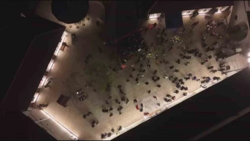 Depremin ardından Habibi Neccar Camii&rsquo;nde ilk Mira&ccedil; Kandili&rsquo;nde eller semaya a&ccedil;ıldı
