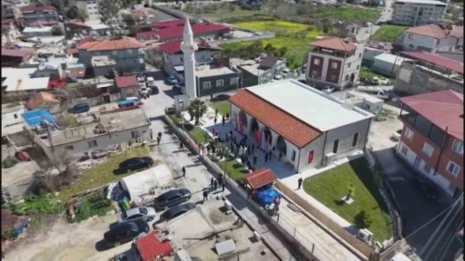 Depremin ardından inşa edilen 120. cami ibadete a&ccedil;ıldı
