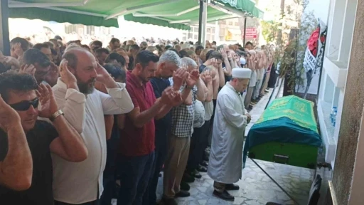Derbent Barajı&rsquo;nda &ouml;l&uuml; bulunan 2 &ccedil;ocuk annesi kadın, son yolculuğuna uğurlandı
