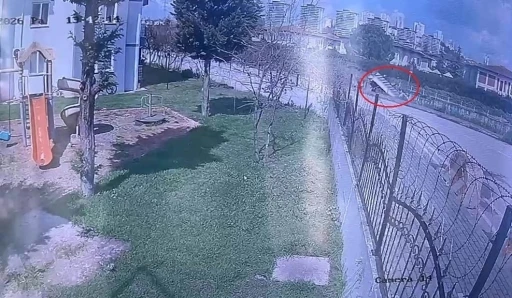 Dereye u&ccedil;an kamyonetin s&uuml;r&uuml;c&uuml;s&uuml; hayatını kaybetti
