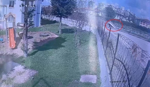 Dereye u&ccedil;an kamyonetin s&uuml;r&uuml;c&uuml;s&uuml;ne dakikalarca kalp masajı yapıldı
