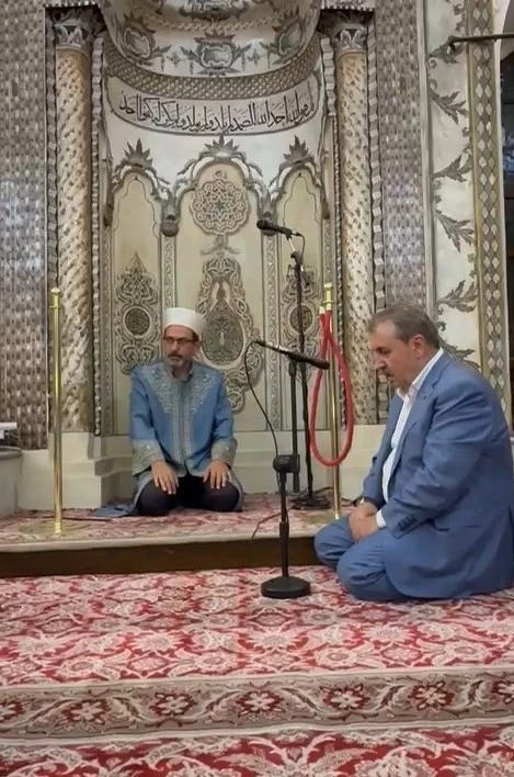 Destici Haşr Suresi okudu
