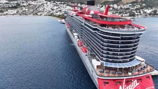 DEV KRUVAZİYER 2 BİN 588 TURİST BODRUM&rsquo;A GELDİ