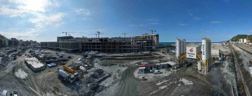 Dev sağlık tesisi hız kesmeden devam ediyor
