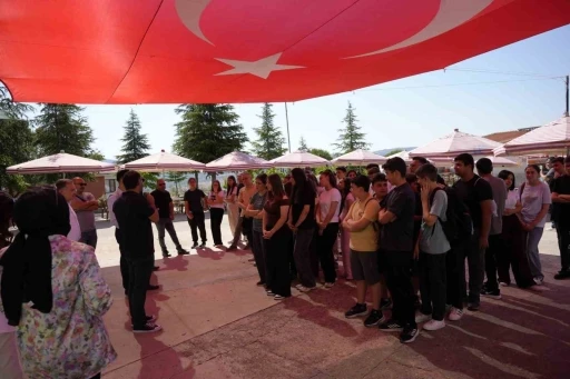 Dev T&uuml;rk bayrağı altında meslek festivali coşkusu
