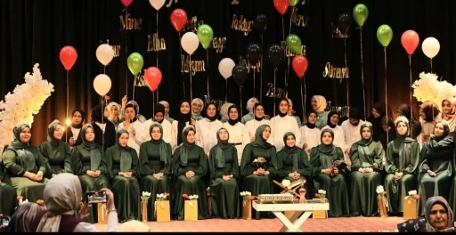 Develi Mümin Dulun Hafızlık Kız Kur’an Kursu mezuniyet coşkusu
