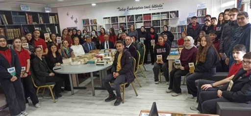 Devrek&rsquo;te kitap bağış kampanyası b&uuml;y&uuml;k ilgi g&ouml;r&uuml;yor
