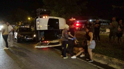 Devrilen minibüsten burunları bile kanamadan çıktılar
