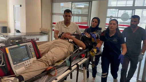 Devrilen motosikletin sürücüsü ağır yaralandı
