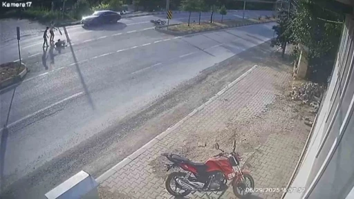 Devrilen motosikletten düşerek metrelerce sürüklendi

