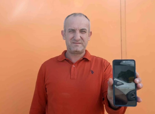 Devriye attığı esnada binaya &ccedil;arpan yaralı şahini kurtardı
