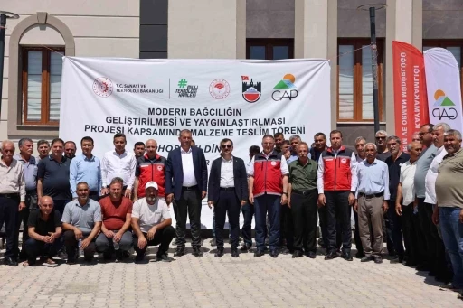 Dicle&rsquo;de &ccedil;ift&ccedil;ilere y&uuml;zde 50 hibeli tarım aletleri dağıtıldı
