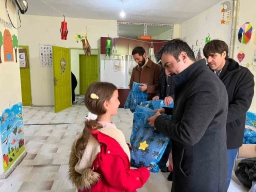 Dicle Kaymakamı Atış, Kur&rsquo;an kursu &ouml;ğrencileriyle bir araya geldi
