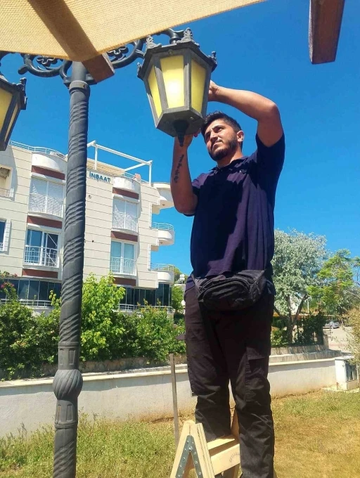 Didim Belediyesi&rsquo;nden parklarda bakım ve yenileme &ccedil;alışması
