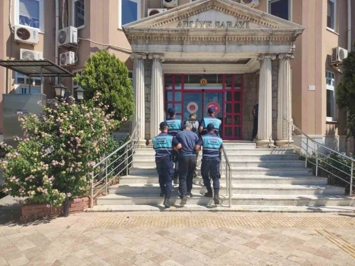 Didim&rsquo;de 16 d&uuml;zensiz g&ouml;&ccedil;men yakalandı, 2 organizat&ouml;r tutuklandı
