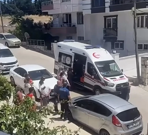 Didim&rsquo;de damat, &uuml;&ccedil; kişiyi bı&ccedil;aklayıp ka&ccedil;tı
