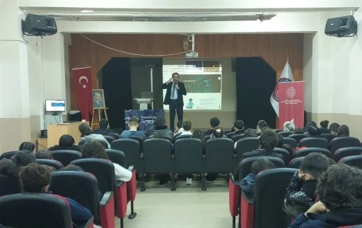 &rsquo;Dijital Farkındalık ve Siber G&uuml;venlik Semineri&rsquo; ger&ccedil;ekleştirildi
