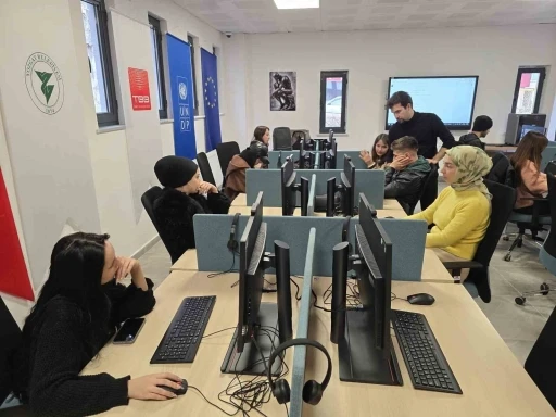 Dijital Gen&ccedil;lik Merkezi yazılım meraklılarına kapılarını a&ccedil;ıyor
