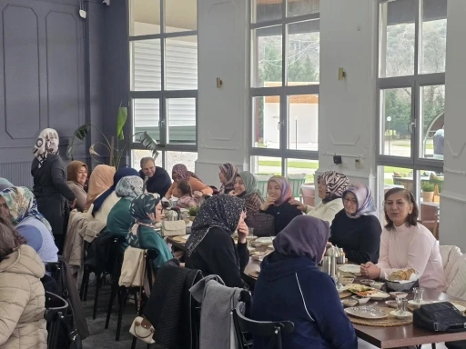 Dikiş nakış kursu kursiyerleri kahvaltıda buluştu
