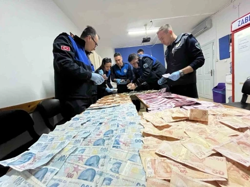 Dilencinin Üzerinden 42 Bin TL Çıktı