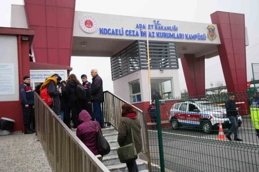 Dilovası davasında sanığın "Şov yapmayın" s&ouml;zleri tansiyonu y&uuml;kseltti
