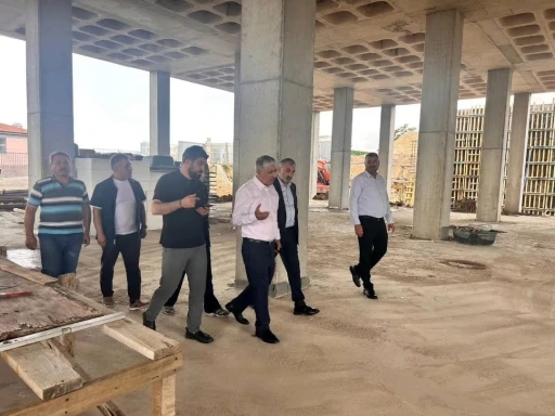 Dilovası&rsquo;nın yeni belediye binası y&uuml;kseliyor
