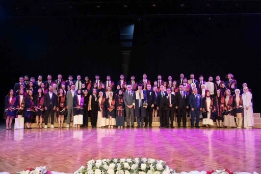 Diş Hekimliği Fakültesi mezuniyet töreni yapıldı
