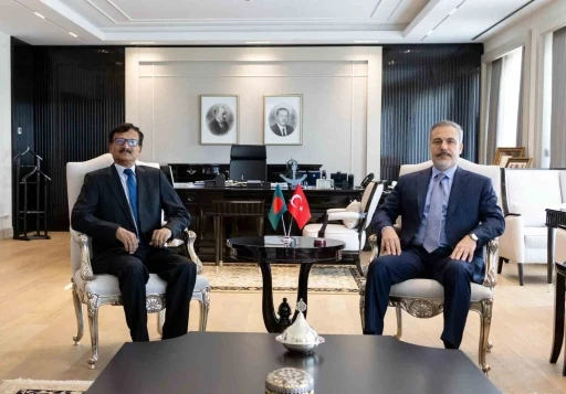 Dışişleri Bakanı Fidan Bangladeşli mevkidaşı Hossain ile görüştü
