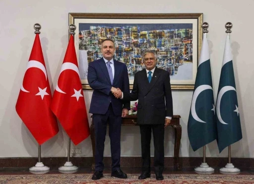 Dışişleri Bakanı Fidan, Pakistanlı mevkidaşı Dar ile g&ouml;r&uuml;şt&uuml;
