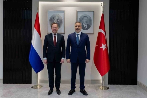 Dışişleri Bakanı Hakan Fidan, Hollanda Adalet ve G&uuml;venlik Bakanı David Van Weel ile bir araya geldi.
