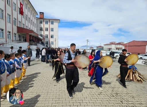 Diyadin&rsquo;de nevruz coşkusu renkli etkinliklerle kutlandı
