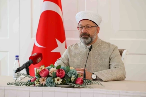 Diyanet İşleri Başkanı Erbaş: &quot;Hac organizasyonunda İslam ülkelerine örnek bir teşkilatız&quot;
